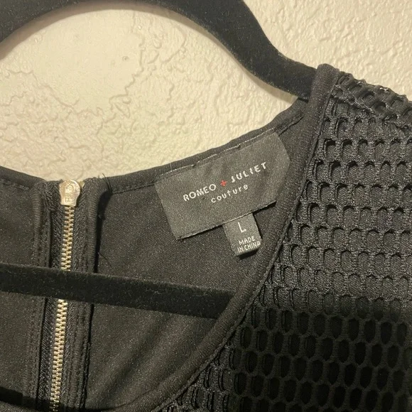 Romeo & Juliet Couture Black Mesh Fit & Flare Sleeveless Dress - Picture 7 of 9